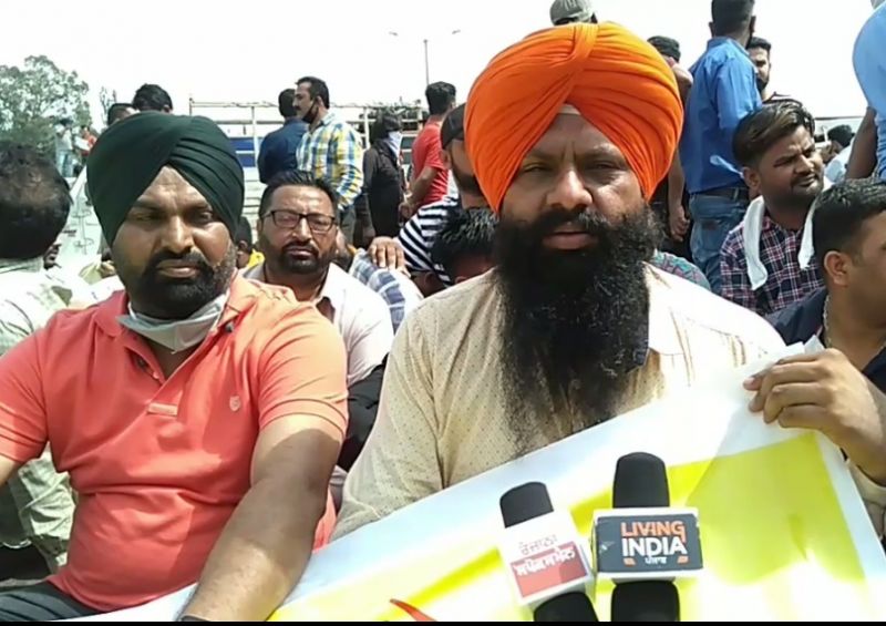 Taxi drivers and owners protest  in Ludhiana