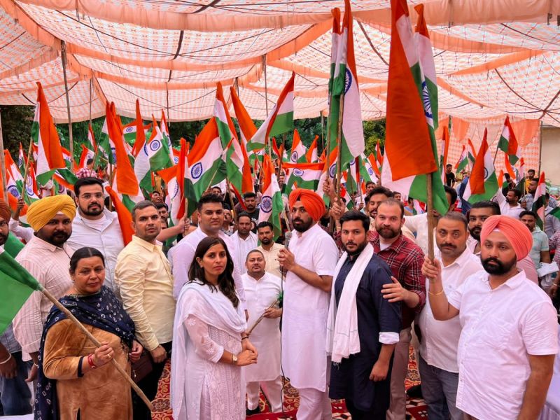 Punjab Youth Congress celebrated the Foundation Day of Youth Congress by taking out the Tricolor Yatra