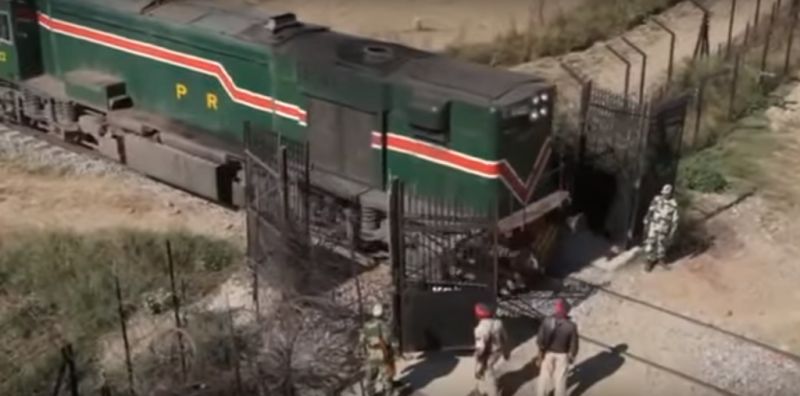 Pakistan train