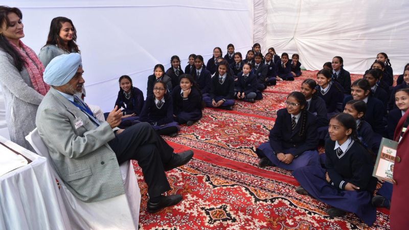  ਬਹਾਦਰ ਜੰਗੀ ਸੈਨਿਕਾਂ ਅਤੇ ਯੋਧਿਆਂ ਨੇ ਆਪਣੇ ਬਹਾਦਰੀ ਕਿੱਸੇ ਕਹਾਣੀਆਂ ਨਾਲ ਨੌਜਵਾਨਾਂ ਨੂੰ ਮੋਹਿਆ