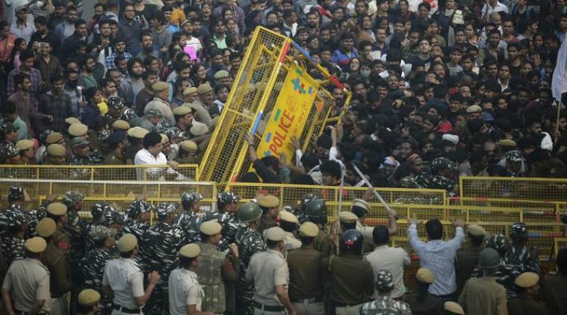 Students and police clash at JNU on convocation day over 300% fee hike
