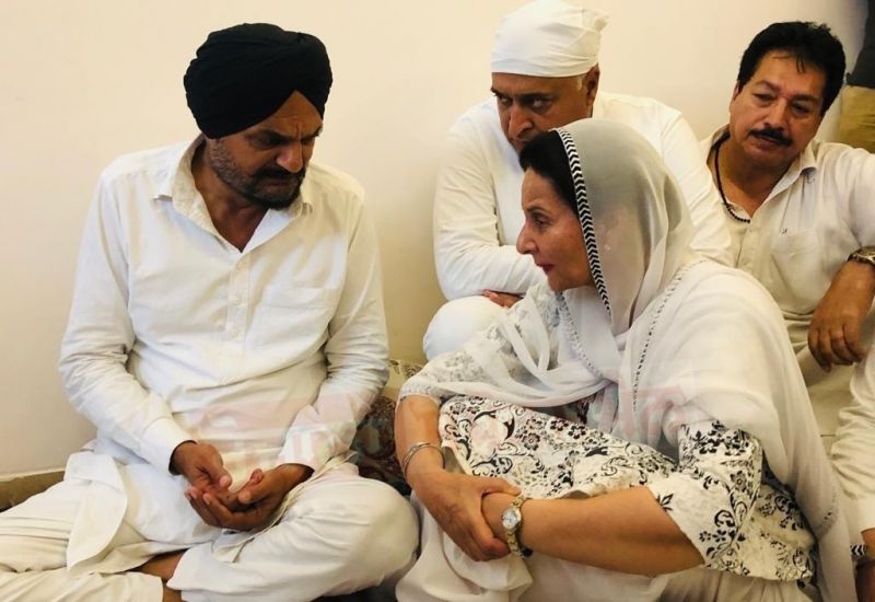 MP Preneet Kaur with late Sidhu Musewala's family