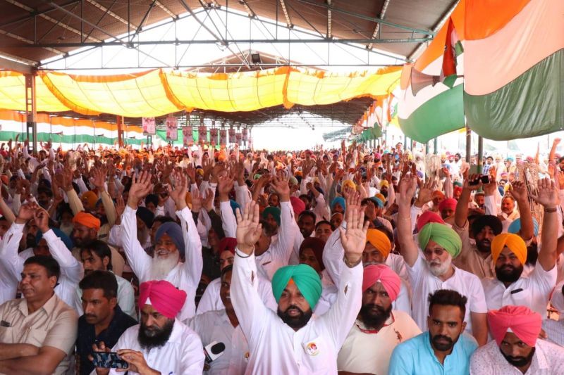 Captain Amarinder Singh  rally at Dana Mandi Zira