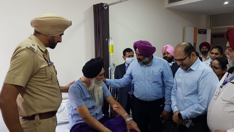 Pargat Singh enquire after the health of International Boxer Kaur Singh