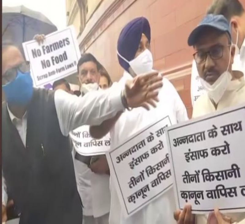 SAD protest outside Parliament against farm laws