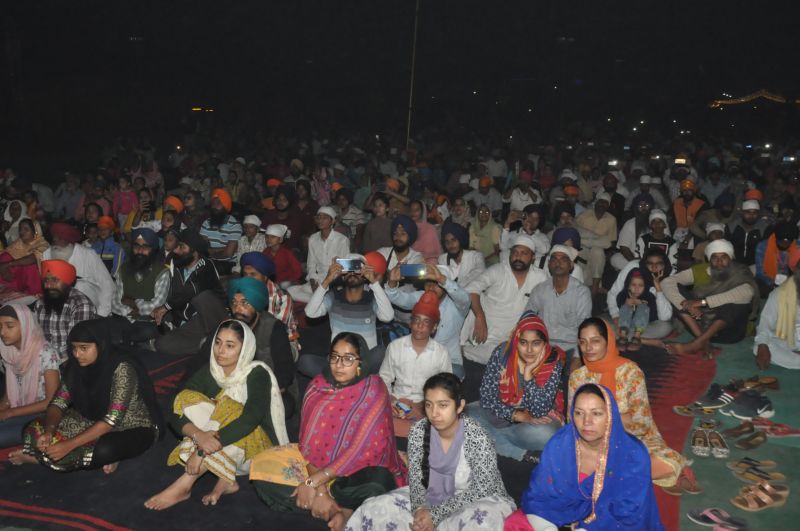 Grand light and sound show leaving audience spellbound