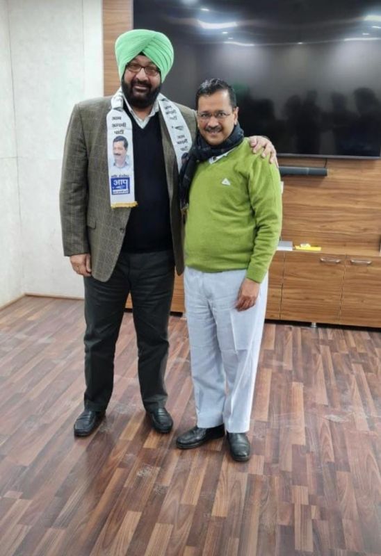 Former Congress MLA Jasbir Singh Jassi Khangura joins Aam Aadmi Party