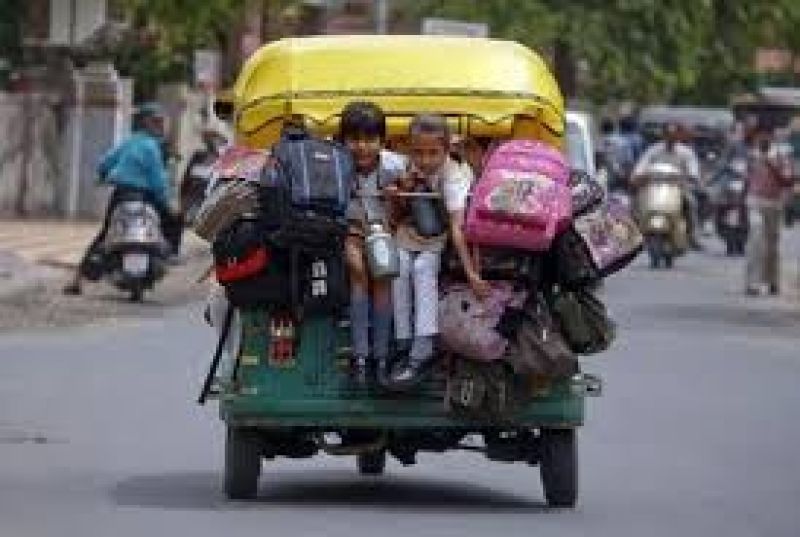 Overloaded autos put school kids at risk