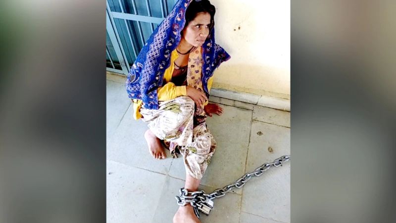 Husband suspected of wife, tied up with 30 kg chains and imprisoned at home