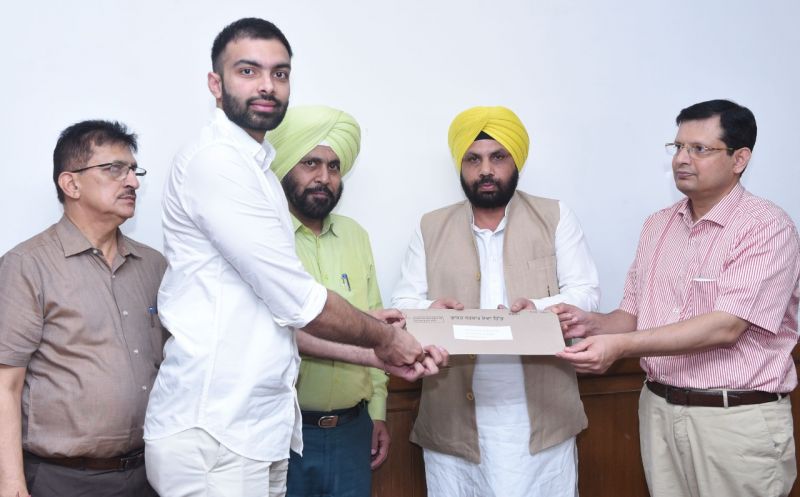 PWD Minister handed over appointment letters to 22 SDEs