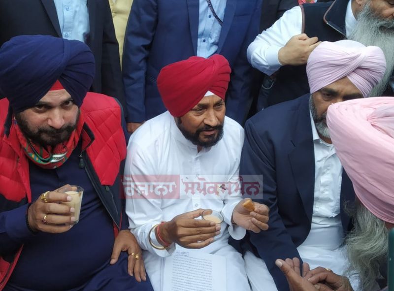 cm charanjit singh channi and Navjot Sidhu 