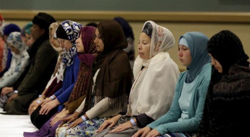 Muslim Women Prayers