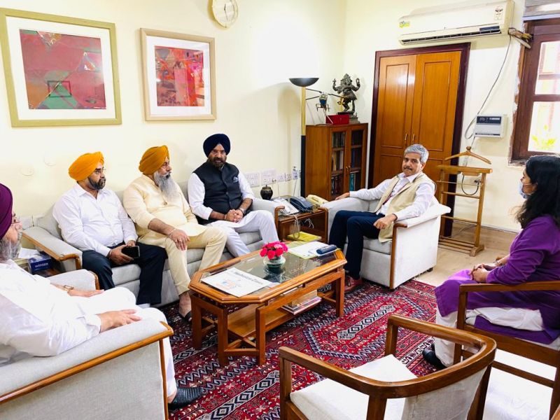 in regard to abduction of a Sikh girl in Pakistan, Sikh leaders submitted a demand letter to the Union Ministry of External Affairs