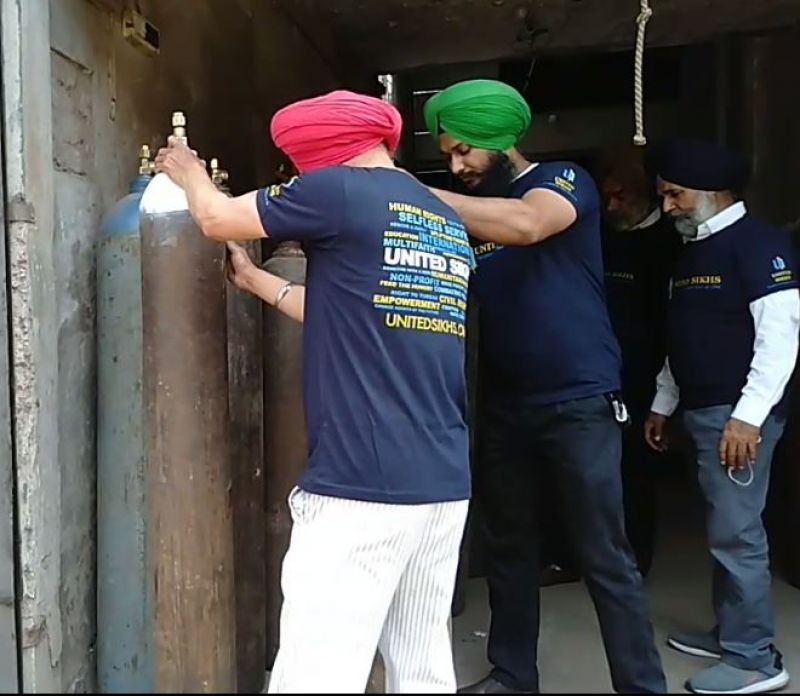 Free oxygen provided by United Sikhs in delhi