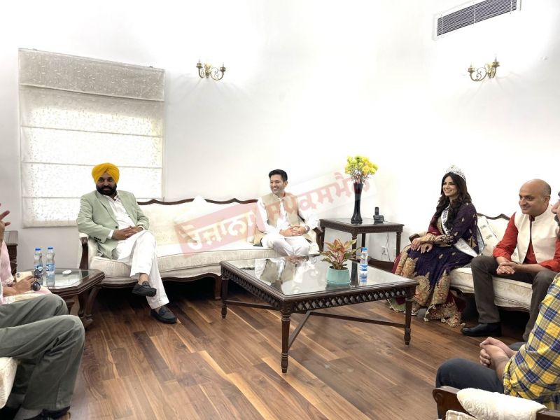 Miss Universe Harnaaz Kaur Sandhu Meets CM Bhagwant Mann