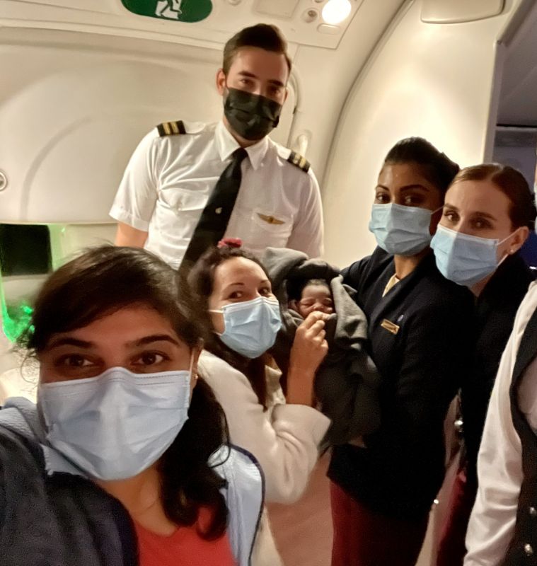 woman gave birth to a baby girl at an altitude of 35000 feet