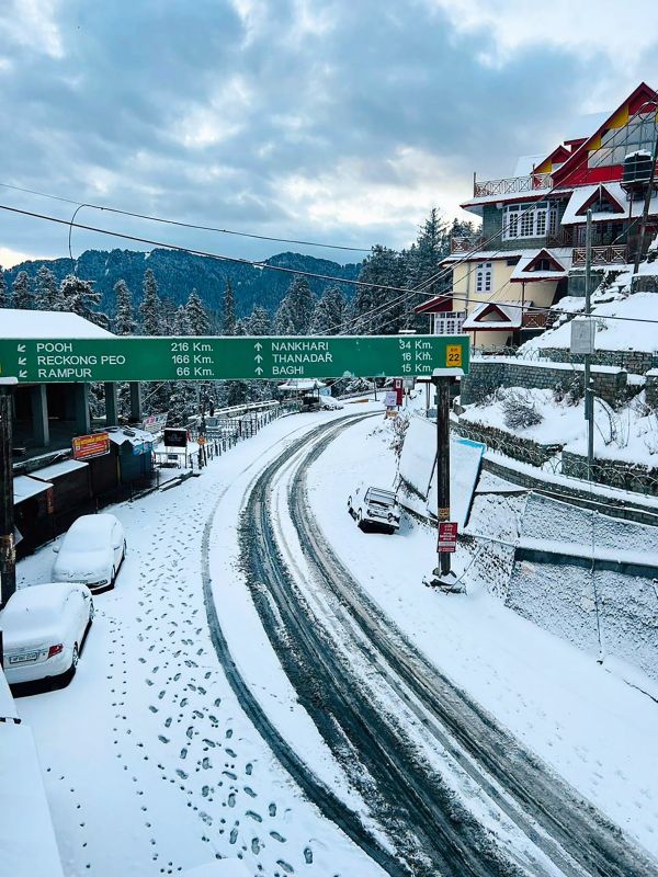 Heavy snowfall in Himachal Pradesh