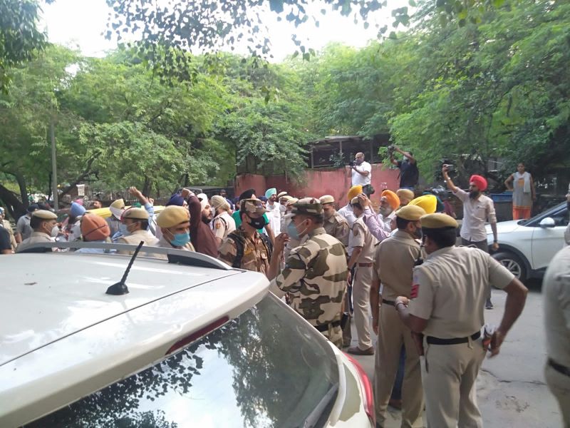 Ruckus at Directorate of Gurdwara Elections