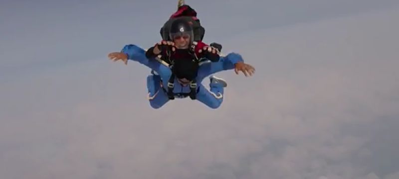 Sikh youth sky diving 14000 feet in Mississauga 