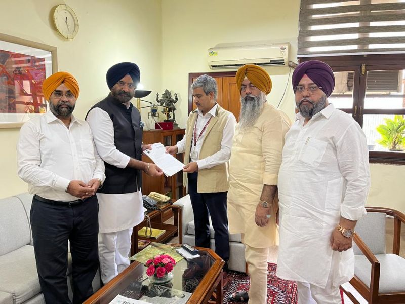 in regard to abduction of a Sikh girl in Pakistan, Sikh leaders submitted a demand letter to the Union Ministry of External Affairs