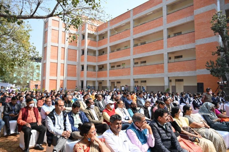 Manish Sisodia inaugurates 'Delhi Teachers University' 