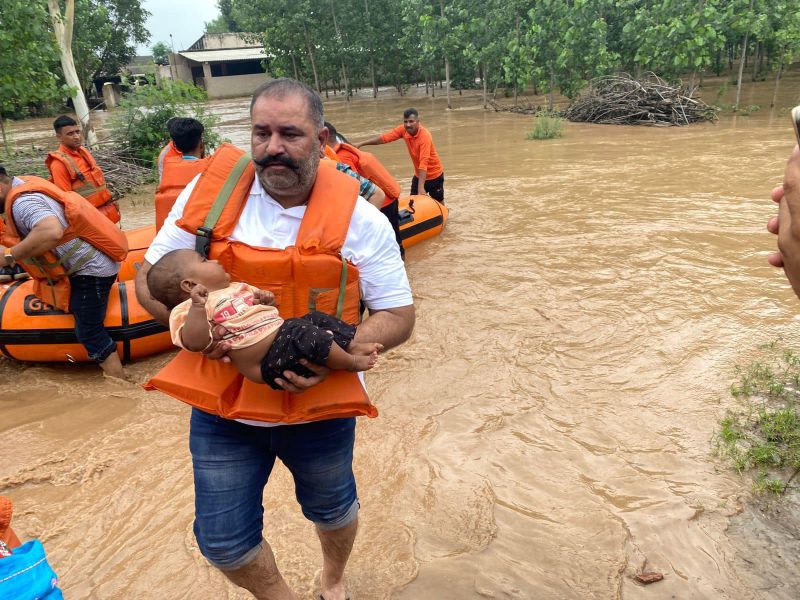 Rare move of Jalandhar MP and DC to save life of villagers