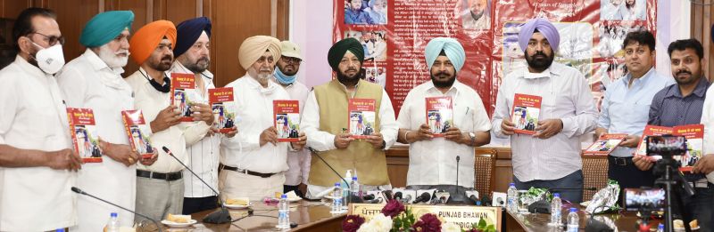 Sadhu singh dharamsot uveils autobiography of krishan kumar bawa