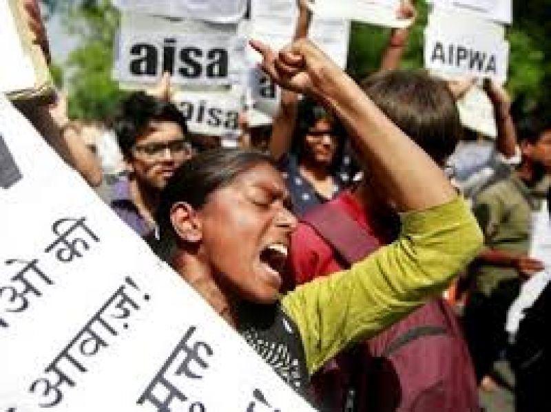  Now in Surat, minor girl was killed after rape