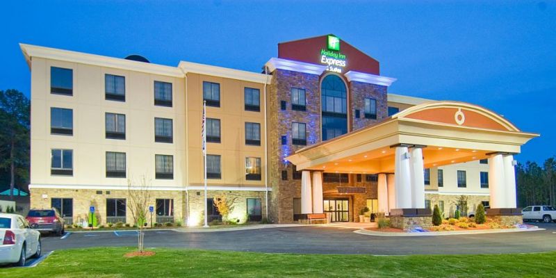 5 star hotel in Fulton