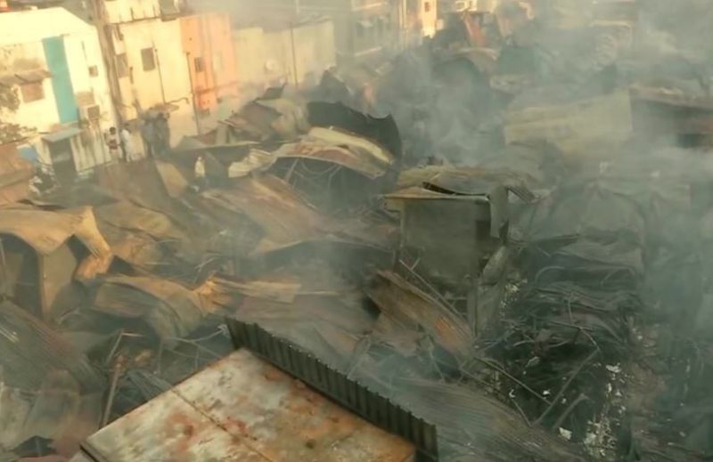 Terrible fire engulfs more than 500 shops in Maharashtra