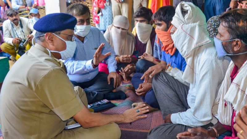 Hathras Case : Accused write to SP, claim victim`s mother and brother killed her