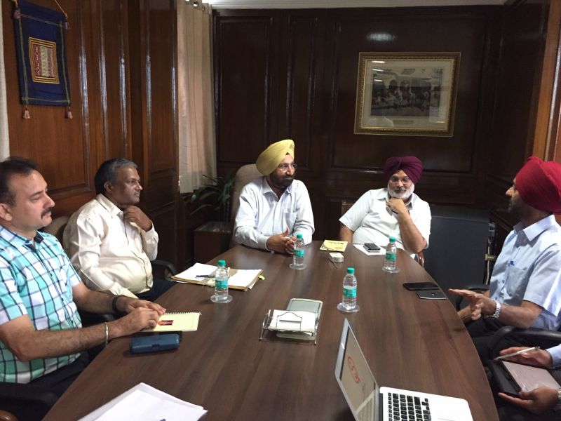 Sukhjinder Singh Randhawa examines security of prisons with top officials