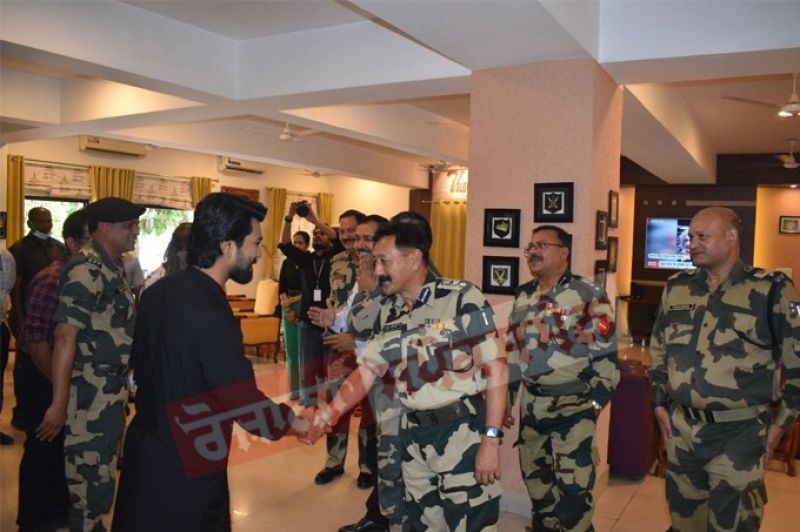 RRR hero Ram charan visit BSF Attari and interact with soldiers