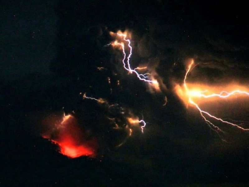 A Powerful eruption of the Shiveluch volcano, accompanied by volcanic lightning.