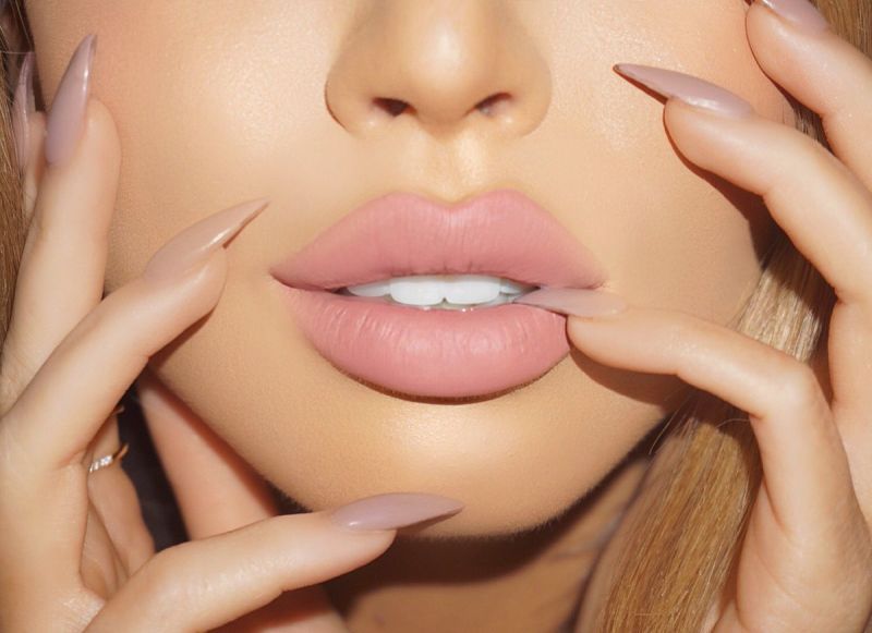 Nude lips