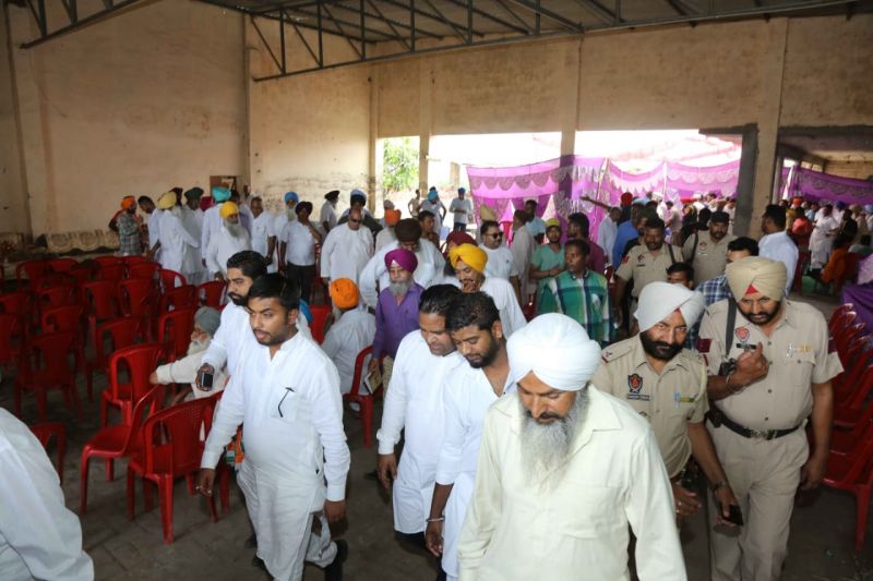  AAP's screening committee member Baljit Malhi joins Congress