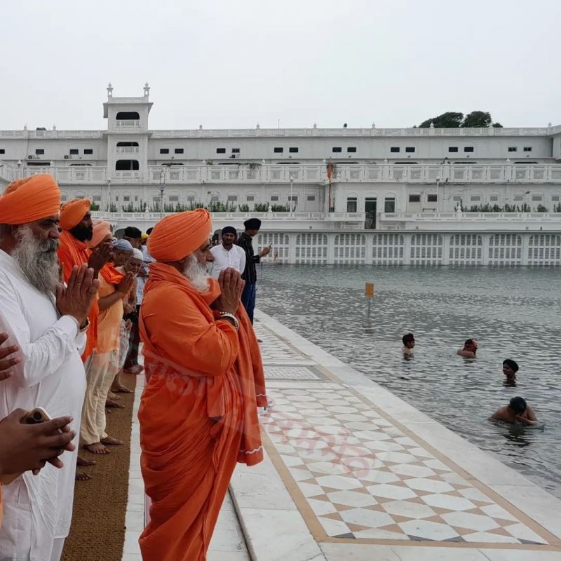  Rajya Sabha member and environmentalist Sant Sicheval paid obeisance at Sri Darbar Sahib