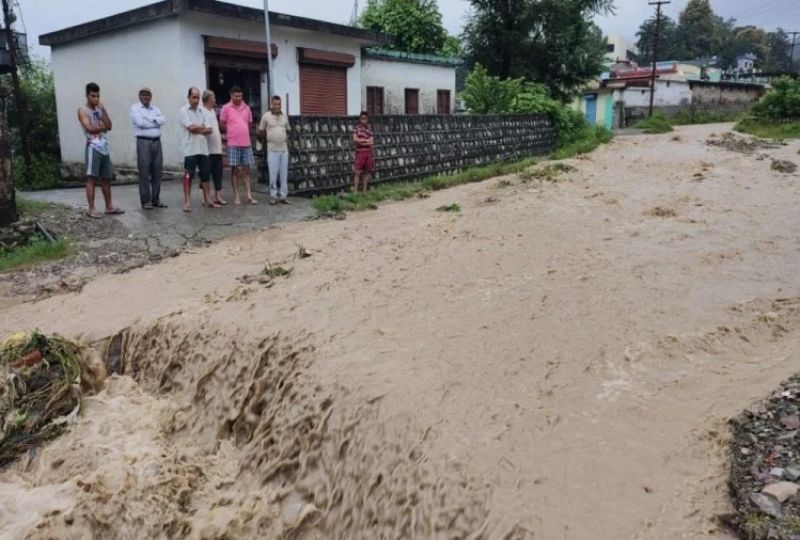 Broken bridge on Rishikesh-Dehradun highway