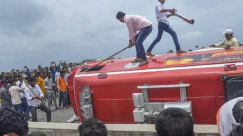 Mratha Andolan headed to mumbai