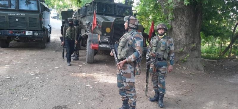 Attack on police party in Srinagar