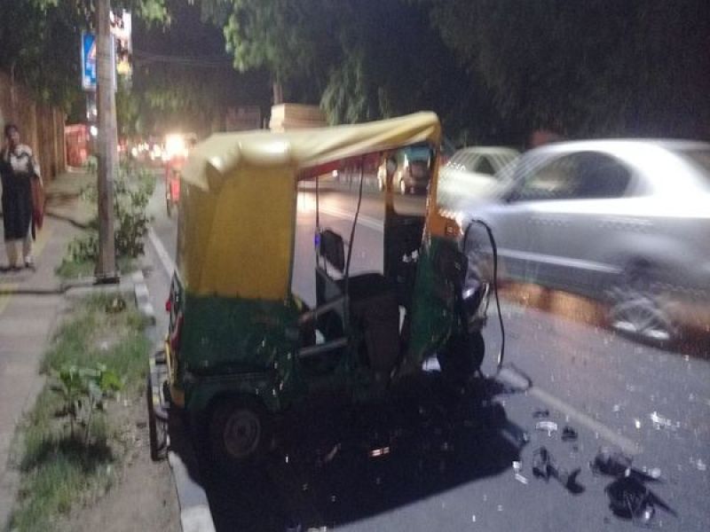 Tipper hit auto in Chandigarh