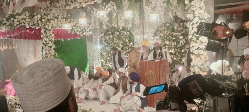  Guru Arjan's martyrdom day celebrated with devotion in Pakistan