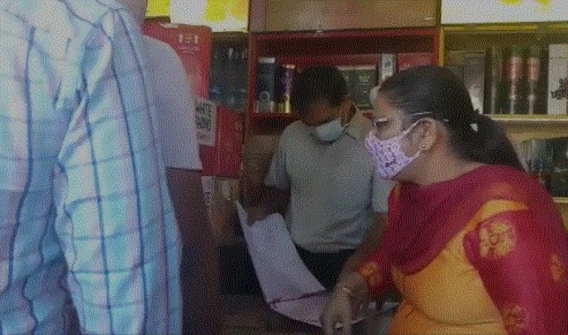 Stock of expired liquor recovered from Lohgarh contract of Amritsar