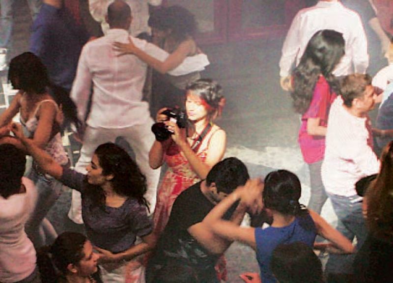  Jamuna beach,illegal parties