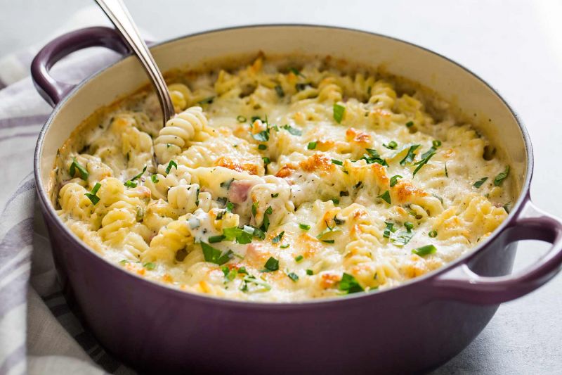 Creamy mayo pasta