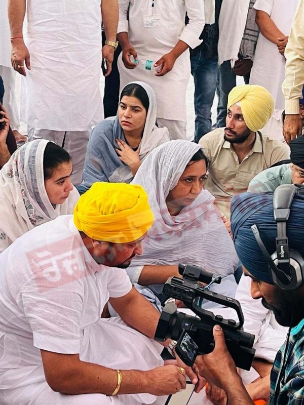  Cabinet minister Baljeet Kaur attends Bhog for departed singer on behalf of CM