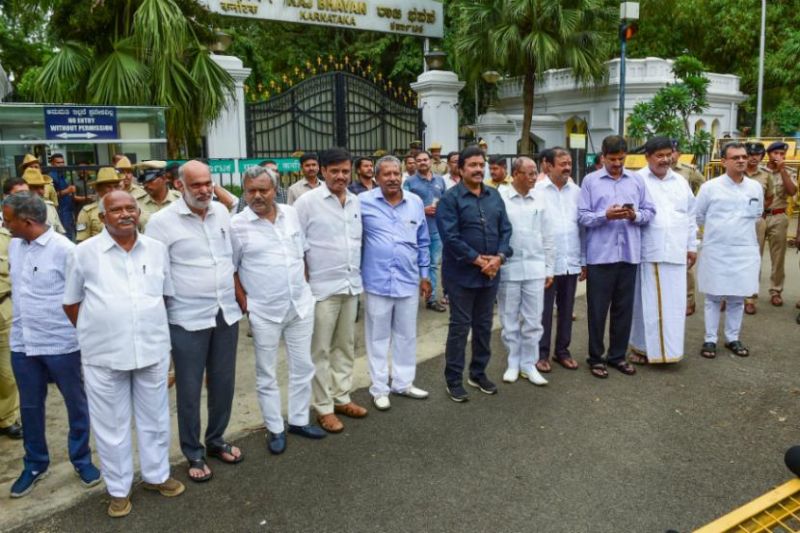 10 rebel Karnataka MLAs of Congress and JD(S) move Supreme Court