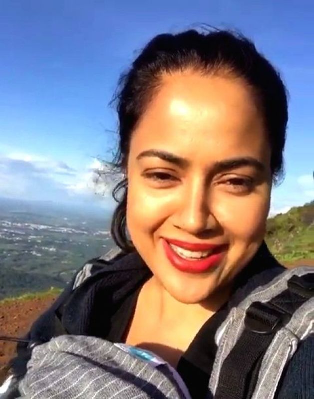 Sameera Reddy climbs Karnataka's highest peak with 2-month daughter