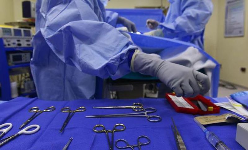 Doctors Remove 2 Inch Sewing Needle From 10-Year-Old Girl Back