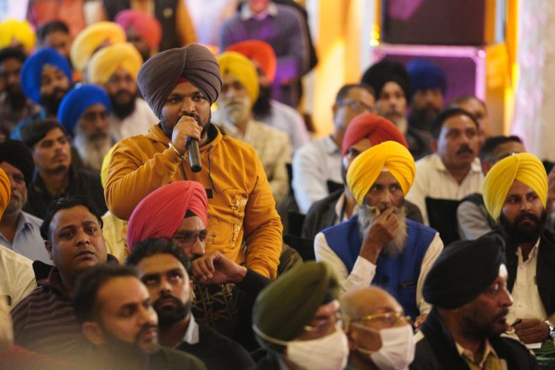 CM Kejriwal gave seven guarantees to traders and businessmen in Amritsar